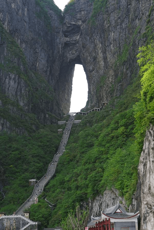 天門山天門洞